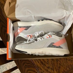 Women’s Nike flex trainer 9 size 8.5 new in box